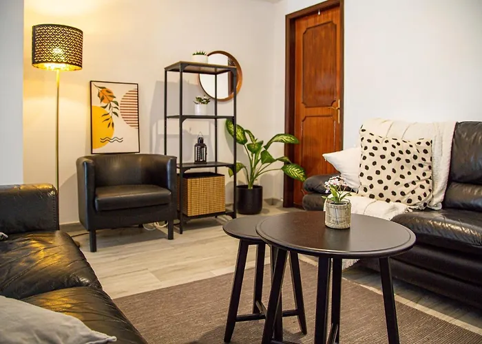 Cozy Room In Cascais City With Full Kitchen 5 Minutes From The Beach