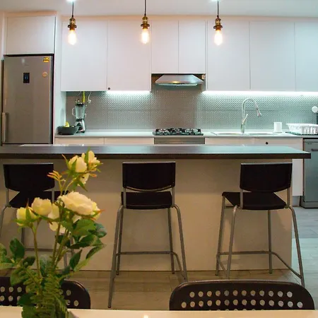 Cozy Room In Cascais City With Full Kitchen 5 Minutes From The Beach Exterior photo